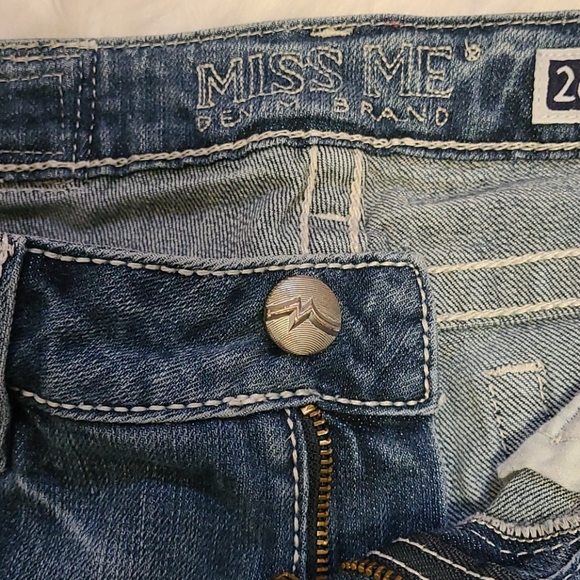 COPY - Miss Me sunny skinny distressed jeans 26 - Picture 10 of 15